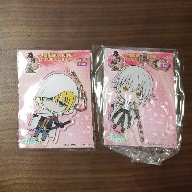 刀剣乱舞　アクリルキーホルダー エンタメ/ホビーのアニメグッズ(キーホルダー)の商品写真