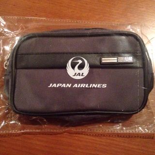 ゼロハリバートン(ZERO HALLIBURTON)の❤️JALポーチ ゼロハリバートン 終了品❤️(旅行用品)