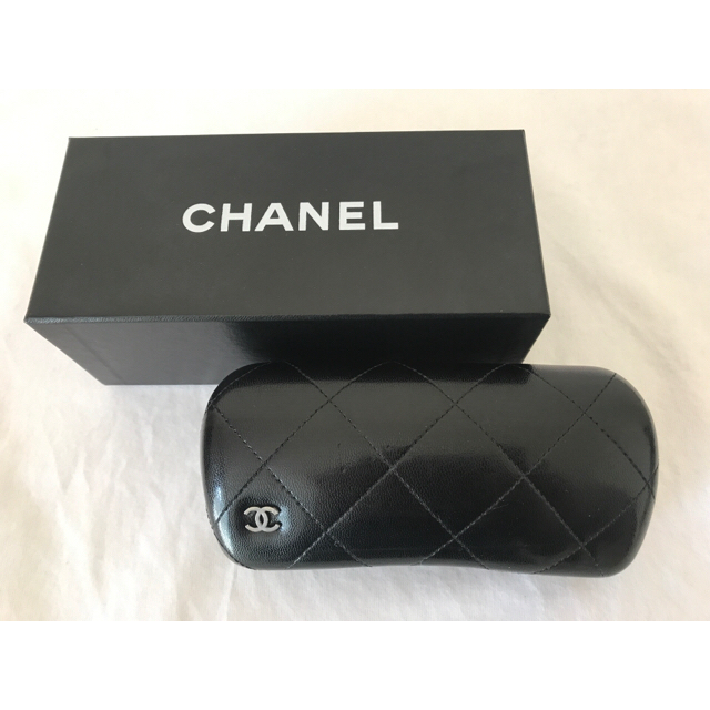 CHANEL(シャネル)のシャネル　サングラス　ＣＨＡＮＥＬ レディースのファッション小物(サングラス/メガネ)の商品写真