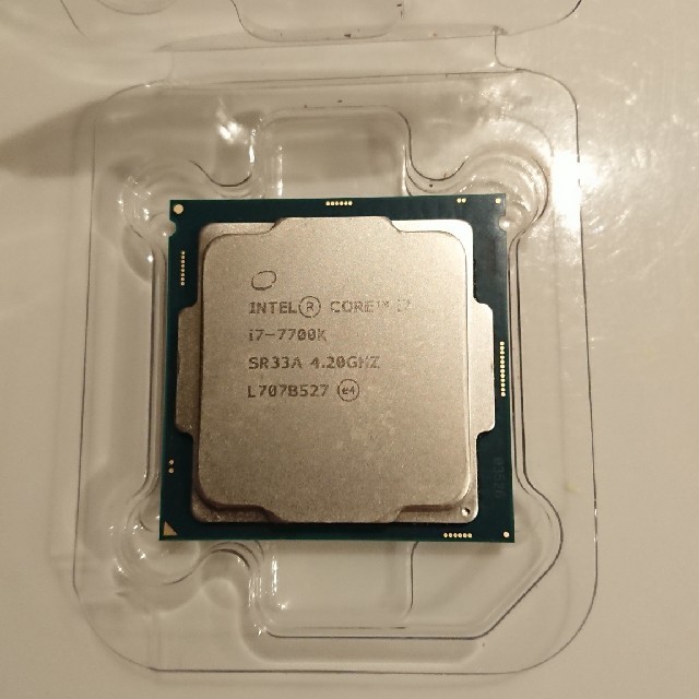Intel Core i7 7700k 中古 PCパーツ