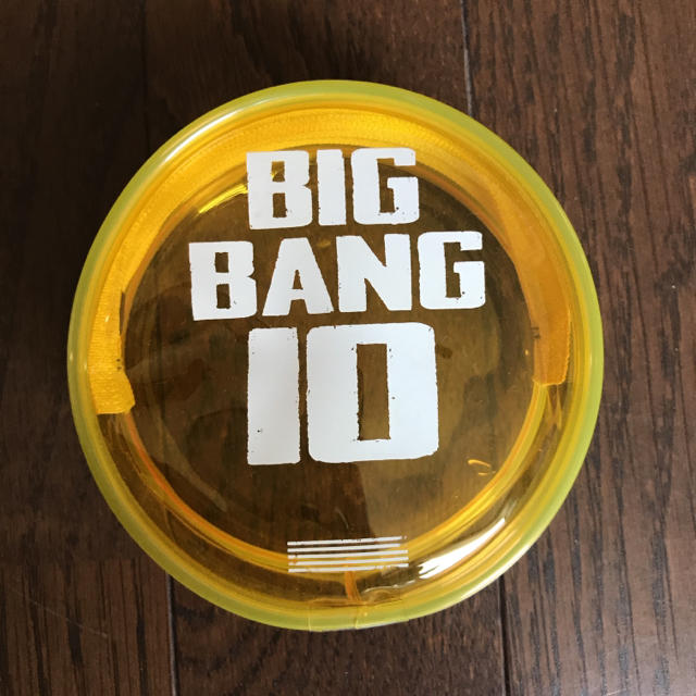 BIGBANG(ビッグバン)のBIGBANG D-LITE ポーチ エンタメ/ホビーのタレントグッズ(アイドルグッズ)の商品写真