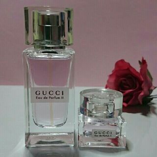 サルヴァトーレフェラガモ(Salvatore Ferragamo)の♥GUCCI Eau de Parfum Ⅱ 30ml & 5ml♥(香水(女性用))