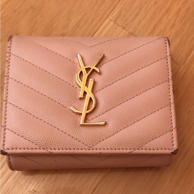 Saint Laurent Saint Laurent Ysl イヴ サンローラン ピンク 三つ折り財布 春の通販 By M S Shop サンローランならラクマ