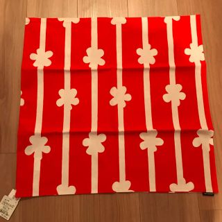 マリメッコ(marimekko)の値下げ！貴重新品 マリメッコ  marimekko ムスルッカ クッションカバー(クッションカバー)