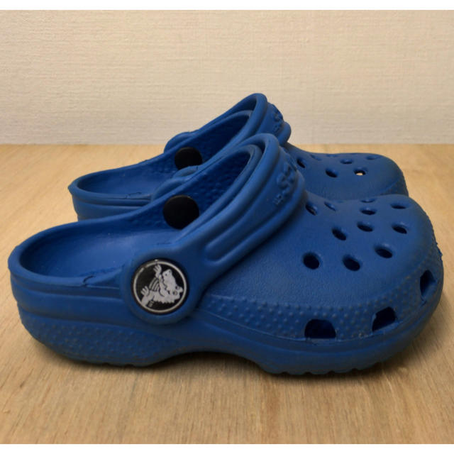 crocs(クロックス)のベビーcrocs ブルー１３センチ キッズ/ベビー/マタニティのベビー靴/シューズ(~14cm)(サンダル)の商品写真