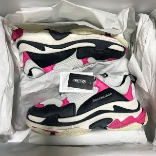 バレンシアガ(Balenciaga)の【確実正規】40 Balenciaga Triple S トリプルS ピンク(スニーカー)