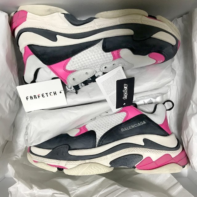 Balenciaga(バレンシアガ)の【ラブちゃん様専用】42 Balenciaga Triple S ピンク レディースの靴/シューズ(スニーカー)の商品写真