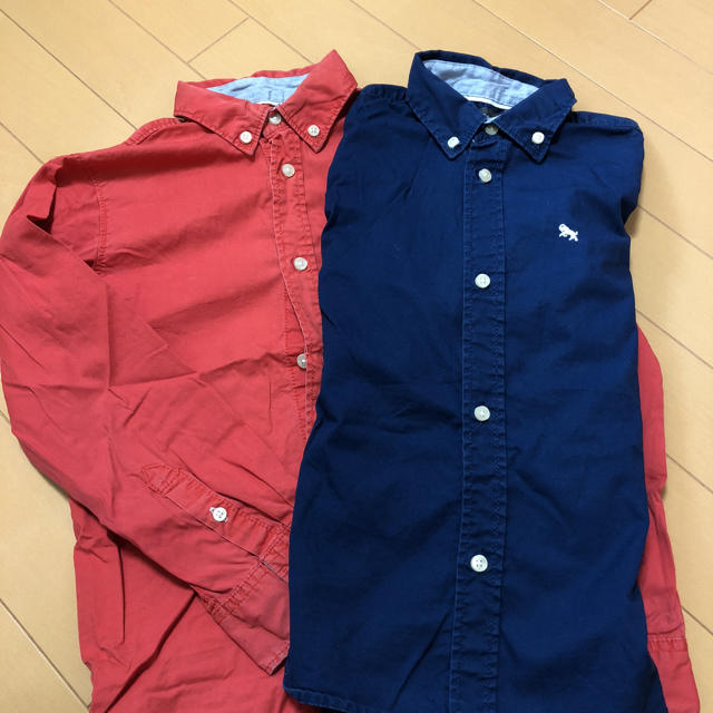 H&M(エイチアンドエム)のシャツ2枚セット キッズ/ベビー/マタニティのキッズ服男の子用(90cm~)(Tシャツ/カットソー)の商品写真