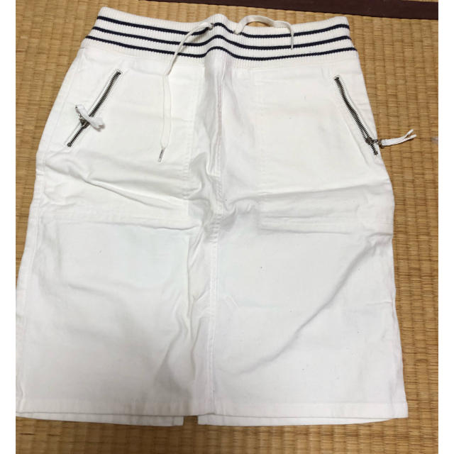 TOMMY HILFIGER(トミーヒルフィガー)のTOMMY HILFIGER スカート レディースのスカート(ひざ丈スカート)の商品写真