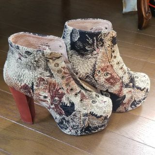 ジェフリーキャンベル(JEFFREY CAMPBELL)のｼﾞｪﾌﾘｰｷｬﾝﾍﾞﾙ　猫　ゴブラン　ブーツ(ブーティ)