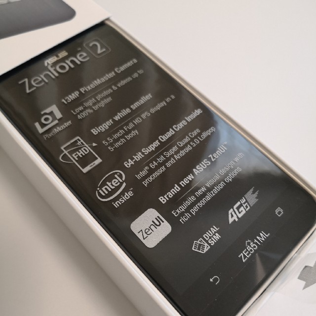 ASUS(エイスース)の未使用Zenfone 2 ZE551ML 国内版32GB メモリ4G スマホ/家電/カメラのスマートフォン/携帯電話(スマートフォン本体)の商品写真