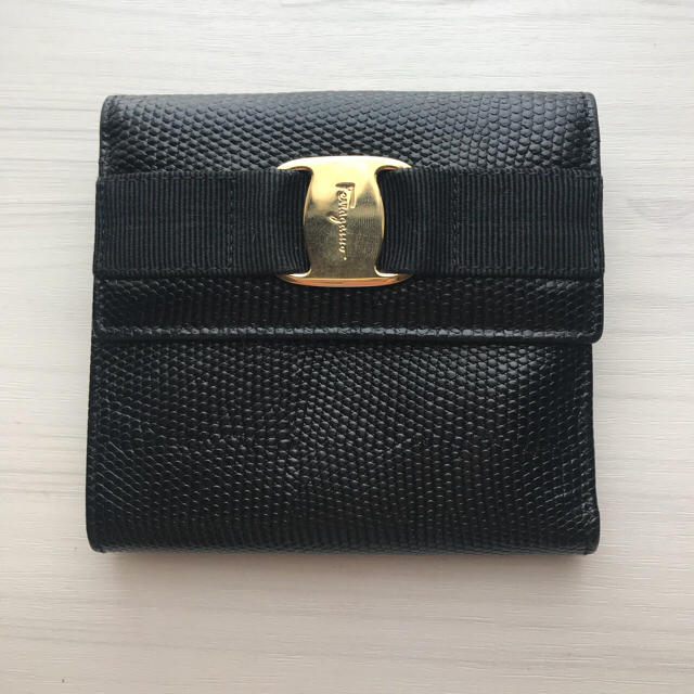 ファッション小物Salvatore ferragamo 折りたたみ財布