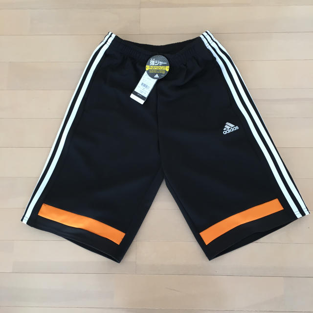 adidas(アディダス)のジャージ  ハーフパンツ アディダス ☆55%OFF☆ キッズ/ベビー/マタニティのキッズ服男の子用(90cm~)(パンツ/スパッツ)の商品写真