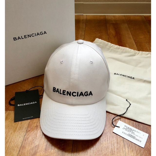 BALENCIAGA キャップ 白