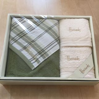 ハロッズ(Harrods)のharrods バスタオル&フエィスタオル二枚セット(タオル/バス用品)