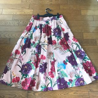 ザラ(ZARA)のZARA 花柄フレアスカート ピンク(ひざ丈スカート)