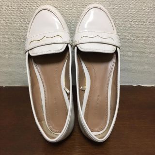 ザラ(ZARA)のエナメル フラットシューズ(ハイヒール/パンプス)