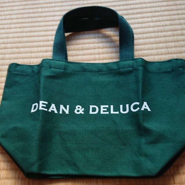 DEAN & DELUCA(ディーンアンドデルーカ)のディーン&デルーカ 限定トートバッグ レディースのバッグ(トートバッグ)の商品写真