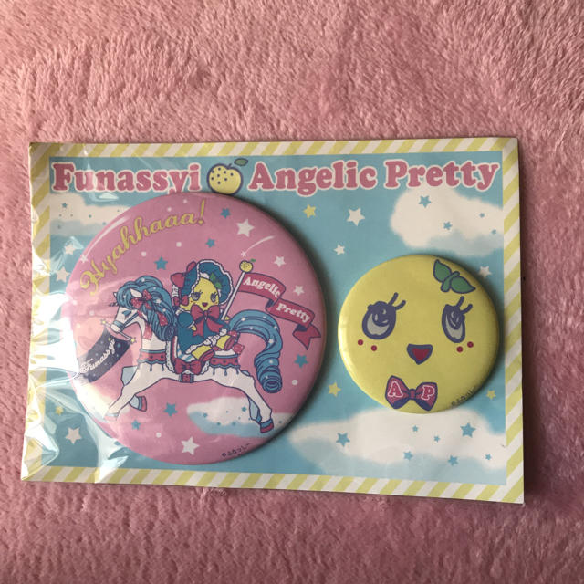 Angelic Pretty(アンジェリックプリティー)のふなっしー×Angelic Prettyコラボ缶バッジ エンタメ/ホビーのおもちゃ/ぬいぐるみ(キャラクターグッズ)の商品写真