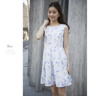 トッコ(tocco)のtocco closet クローゼットの主役 彩色フラワーワンピース(ひざ丈ワンピース)