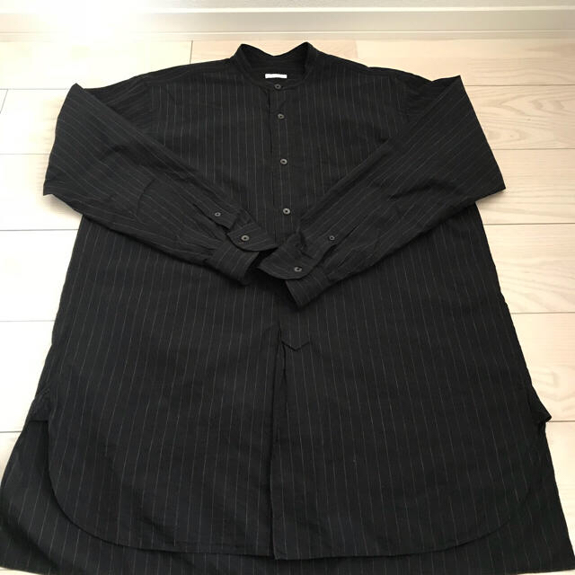 COMOLI(コモリ)のcomoli バンドカラーシャツ chalk stripe サイズ:1 メンズのトップス(シャツ)の商品写真