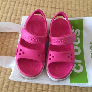 クロックス(crocs)のキッズサンダル crocs ピンク (サンダル)