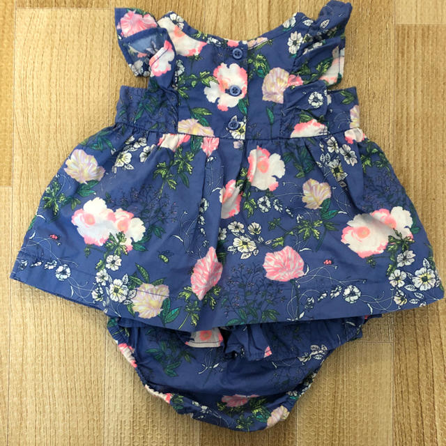 babyGAP(ベビーギャップ)のbabyGAP トップスパンツセット キッズ/ベビー/マタニティのベビー服(~85cm)(その他)の商品写真