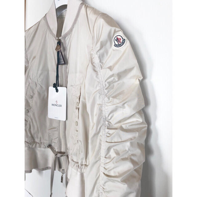 MONCLER(モンクレール)の☆MONCLERモンクレール☆ナイロンコートVERHUELLサイズ００新品未使用 レディースのジャケット/アウター(スプリングコート)の商品写真