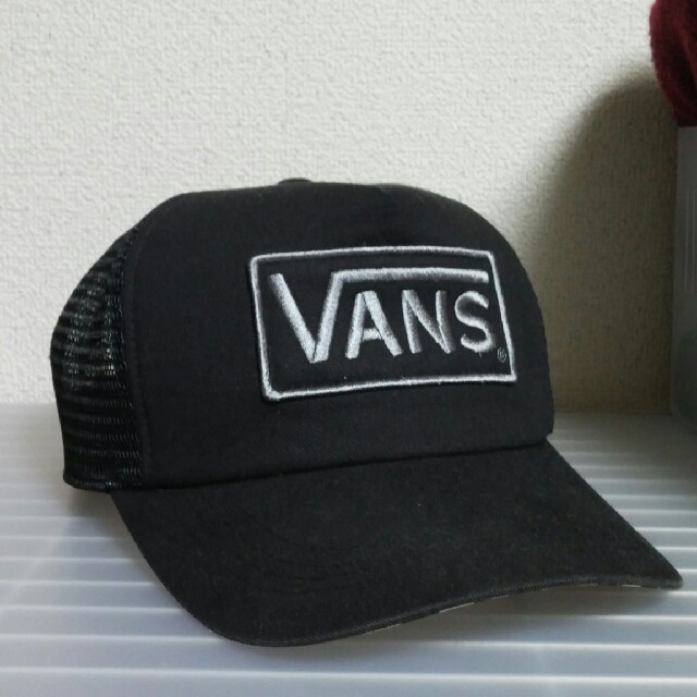 VANS(ヴァンズ)の後ろ　メッシュ　キャップ メンズの帽子(キャップ)の商品写真