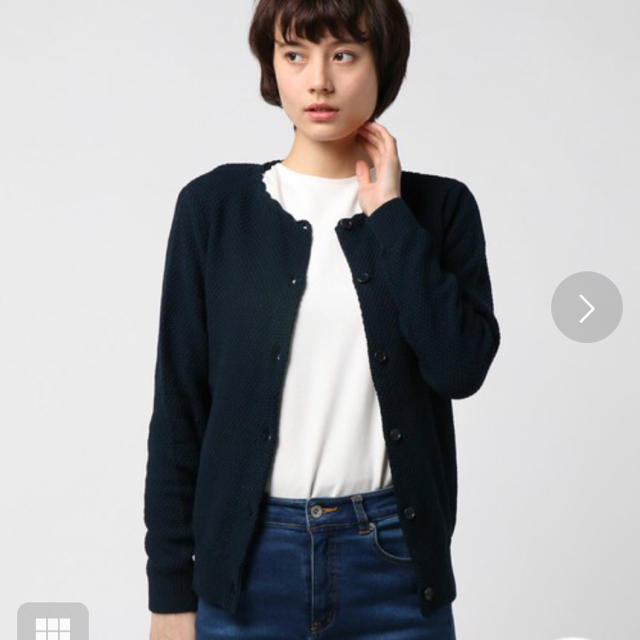 A.P.C(アーペーセー)の【値下げ】a.p.c.  クルーネックカーディガン  ホワイト レディースのトップス(カーディガン)の商品写真