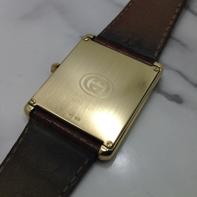 グッチ 18金 710M 金無垢 時計 希少モデル GUCCI グッチ 18金 710M 金無垢 時計 希少モデル GUCCI