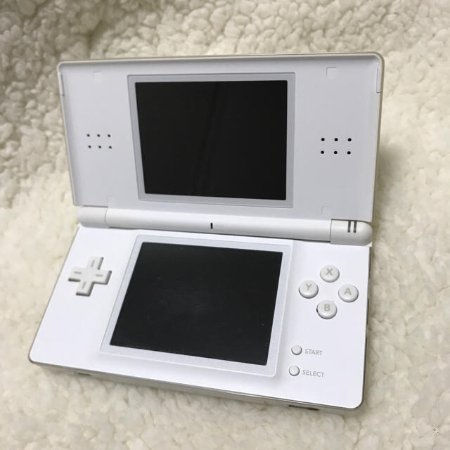 ニンテンドーDS(ニンテンドーDS)のニンテンドー DS lite エンタメ/ホビーのゲームソフト/ゲーム機本体(携帯用ゲーム機本体)の商品写真