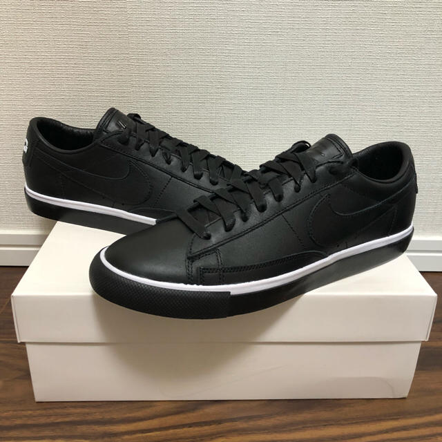 BLACK COMME des GARCONS(ブラックコムデギャルソン)のギャルソン x NIKE Lab BLAZER LOW CDG フラグメント メンズの靴/シューズ(スニーカー)の商品写真