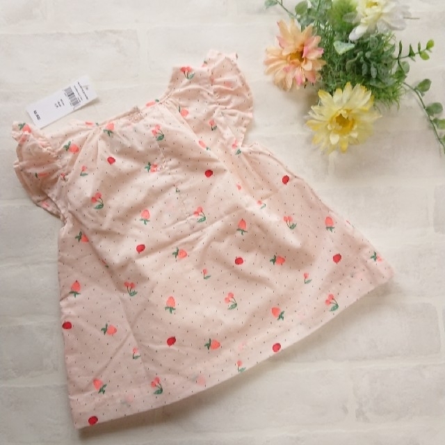 babyGAP(ベビーギャップ)のbabyGAP☆ベビーギャップ フルーツ柄フリルトップス 90 新作 新品 キッズ/ベビー/マタニティのキッズ服女の子用(90cm~)(Tシャツ/カットソー)の商品写真