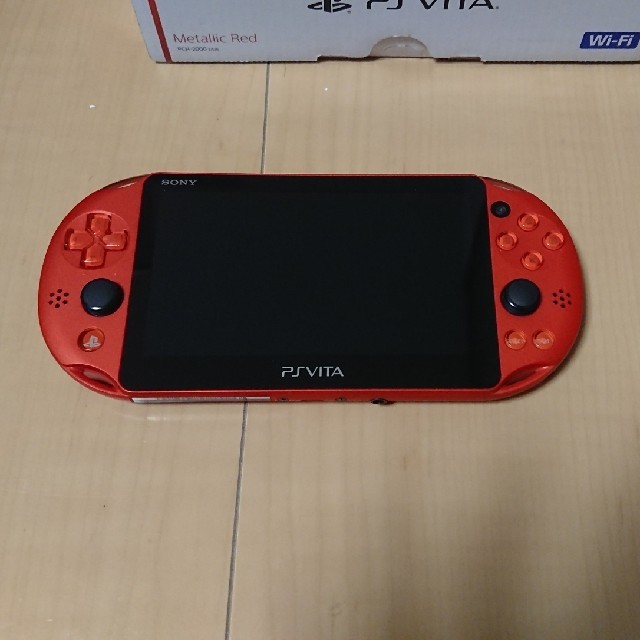 PSVITA PCH-2000 MetallicRed 本体(ﾒﾓﾘ16GB付) 1