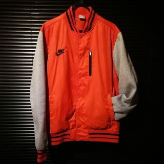 ナイキ(NIKE)の【あゆみん5521様専用】NIKE ナイキ スタジャン オレンジ(スタジャン)