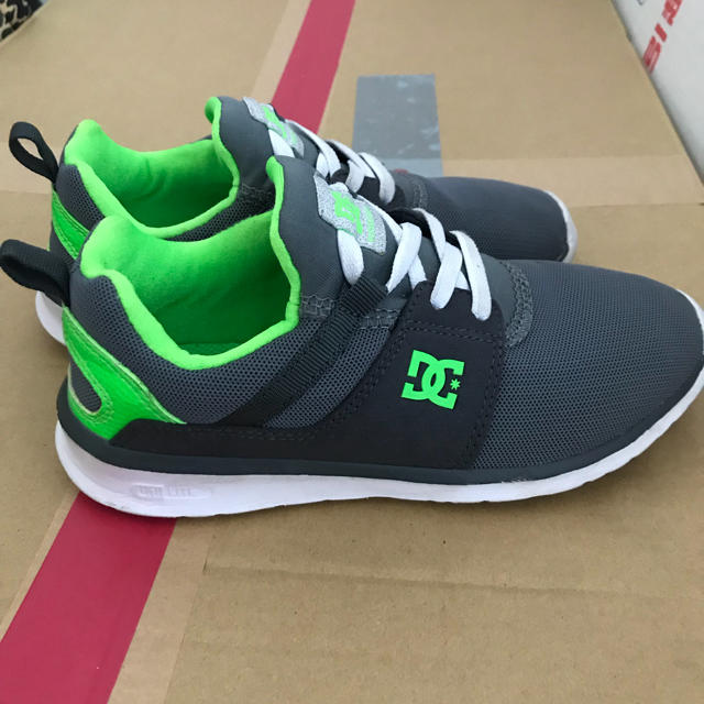 DC SHOE(ディーシーシュー)の専用 キッズ/ベビー/マタニティのキッズ靴/シューズ(15cm~)(スニーカー)の商品写真