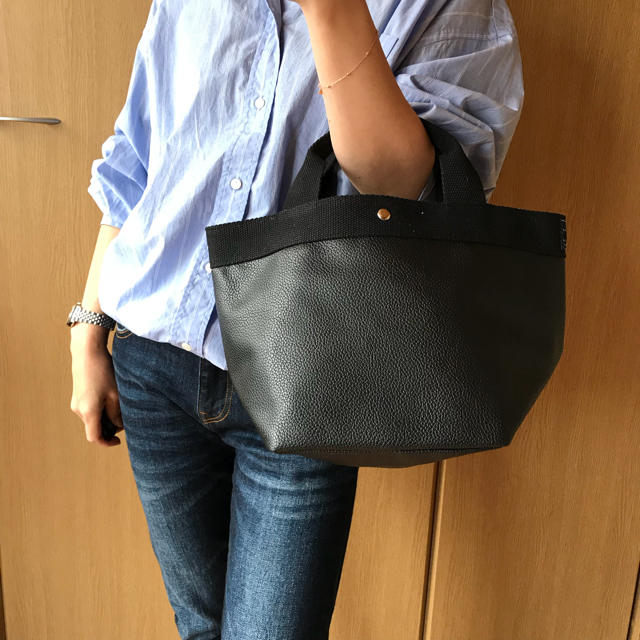 新品 未使用 トート バッグ ブラック×ブラック フェイク レザー
