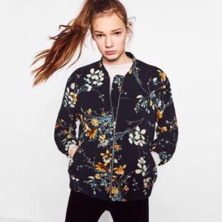 ザラ(ZARA)の美品★ZARA 花柄ブルゾン (USA M)(ブルゾン)