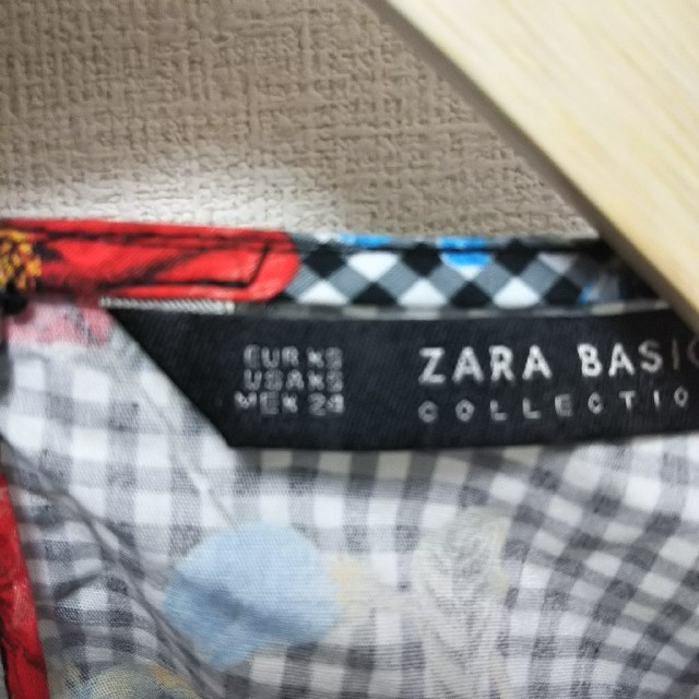 ZARA(ザラ)のZARA☆フラワーギンガムチェックトップス☆ザラ レディースのトップス(シャツ/ブラウス(半袖/袖なし))の商品写真