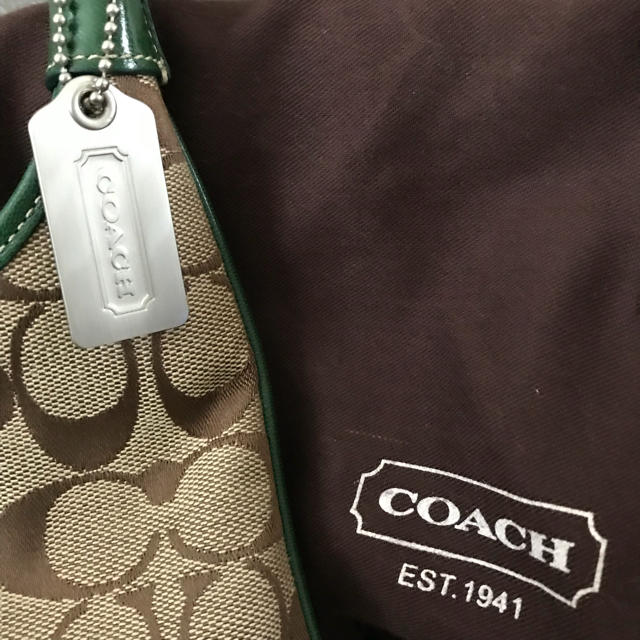 COACH(コーチ)のCOACH シグネチャー ショルダーバッグ レディースのバッグ(ショルダーバッグ)の商品写真