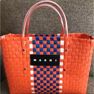 マルニ(Marni)のMARNIマルニ フラワーカフェ限定カゴバッグ オレンジ(かごバッグ/ストローバッグ)