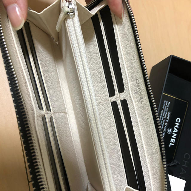 CHANEL(シャネル)のMie様専用☆お値下げ CHANEL ラウンドファスナー長財布 レディースのファッション小物(財布)の商品写真