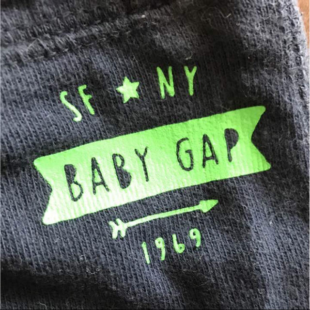 babyGAP(ベビーギャップ)のベビーギャップ ズボン80 キッズ/ベビー/マタニティのベビー服(~85cm)(パンツ)の商品写真