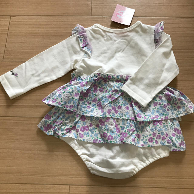 BeBe(ベベ)のまりぃ様専用！４月３日までお取り置き。新品 未使用 キスドロップ ロンパース80 キッズ/ベビー/マタニティのベビー服(~85cm)(ロンパース)の商品写真