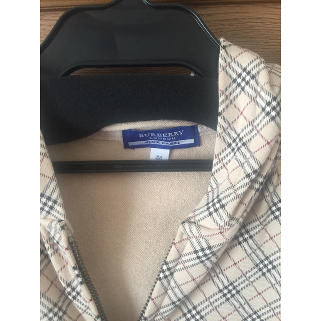 BURBERRY BLUE LABEL(バーバリーブルーレーベル)の美品！BURBERRYバーバリーブルーレーベル パーカー レディースのトップス(パーカー)の商品写真