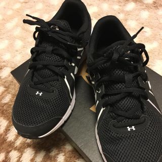 アンダーアーマー(UNDER ARMOUR)のアンダーアーマー スニーカー 24.5(スニーカー)