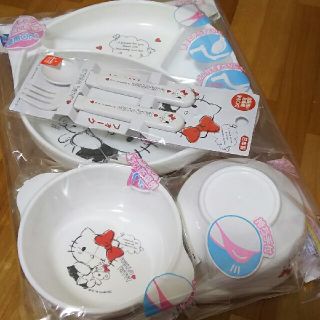 早い者勝ちsale❤新品ｷﾃｨちゃん食器ｾｯﾄ🎵(離乳食器セット)