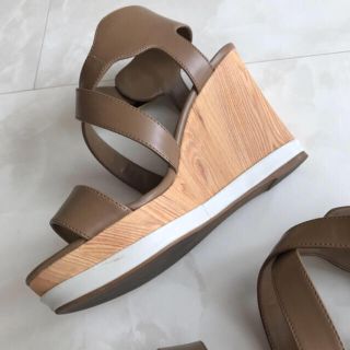 チャールズアンドキース(Charles and Keith)の［SEAL］CHARLES ＆ KEITH ♡  ウエッジソールサンダル(サンダル)