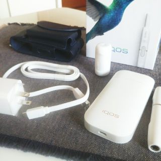 アイコス(IQOS)のアイコス ホワイト IQOS ネイビー ケース 付 お得 美品(タバコグッズ)